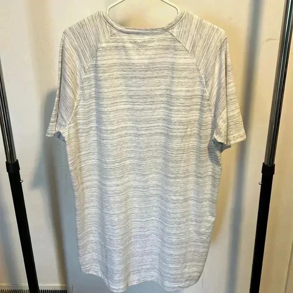 American Eagle Outfitters Core Flex Men’s Tshirt A1 - Picture 2 of 3